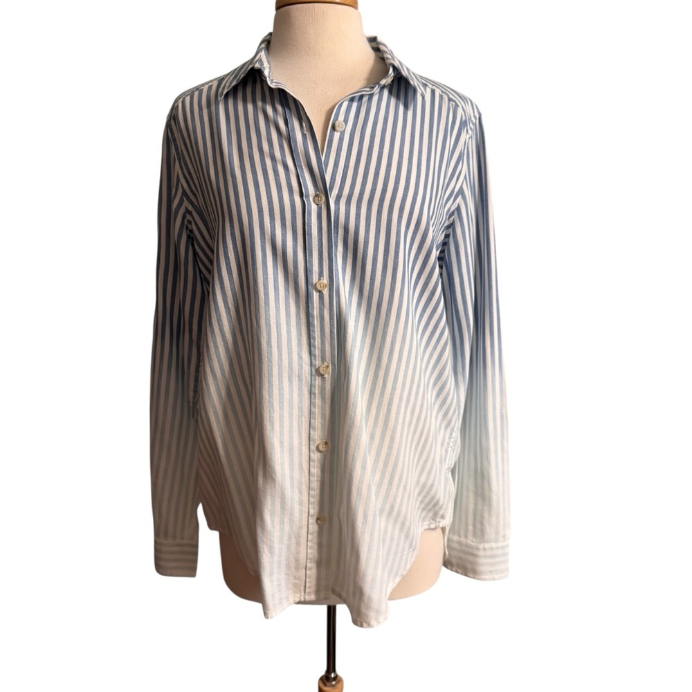 Mossimo Supply Co. Blue and White Striped Boyfriend Fit Button Down Shirt Medium